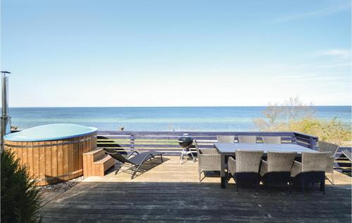 Strøby Ladeplads House | Four-Bedroom Holiday Home In Stroby