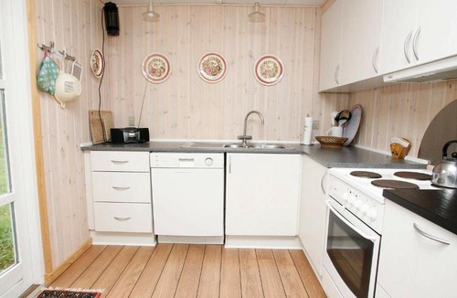 Vestero Havn House | Four-Bedroom Holiday home in Læsø
