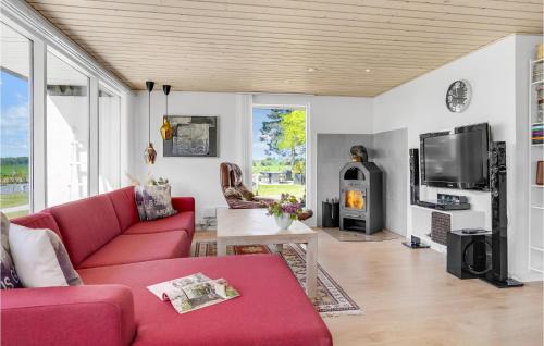 Saksild Strand House | Four-Bedroom Holiday Home In Odder