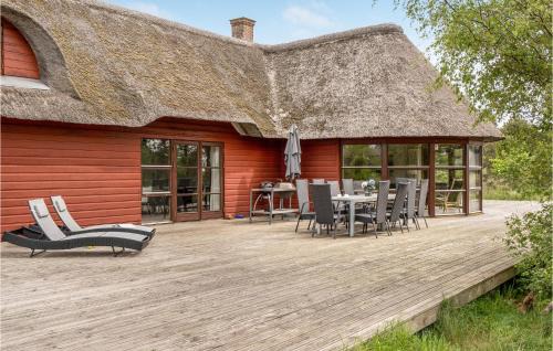 Rømø Kirkeby House | Four-Bedroom Holiday Home In Romo