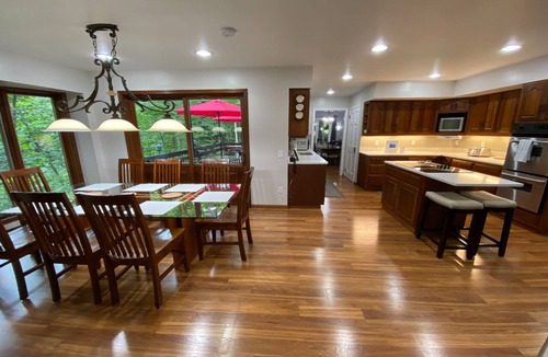 Birchwood Farms House | Four-bedroom Home in Birchwood Farms Golf & Country Club community – Near Ski Resorts