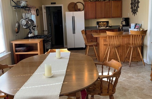 Town of Owasco House | Four bedroom home in the beautiful Finger Lakes region includes lake access!