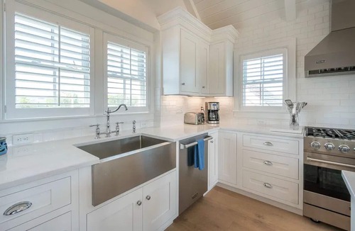 Siasconset House | Four bedroom home with modern design