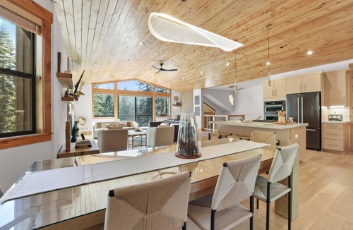 Kingswood Estates House | Four bedroom in United States of America, Tahoe Vista