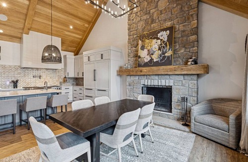 Winchester House | Four bedroom in United States of America, Winchester