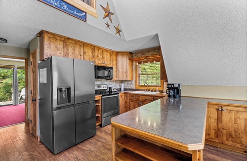 Newport Ski Chalet | Four Bedroom Mountain Retreat