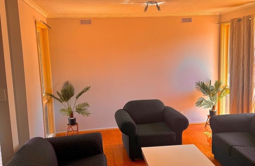 Endeavour Hills House | Four Bedrooms Melbourne House