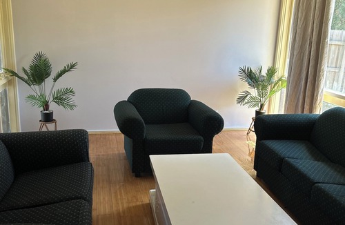 Endeavour Hills House | Four Bedrooms Melbourne House