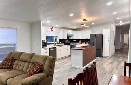 Aztec House | Four Corners Retreat! Spacious 4-bedroom house in Aztec, NM.