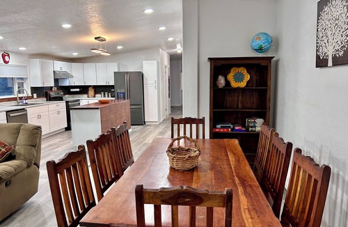 Aztec House | Four Corners Retreat! Spacious 4-bedroom house in Aztec, NM.