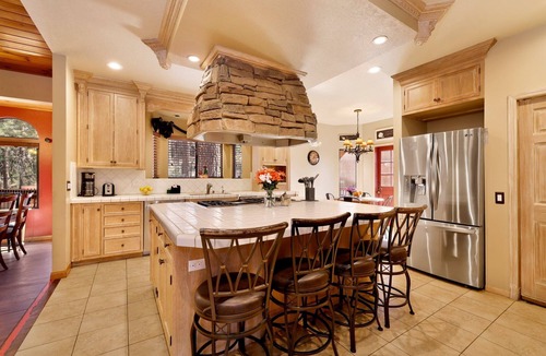 Evergreen Estates House | Four Happy Bears Estate #1277