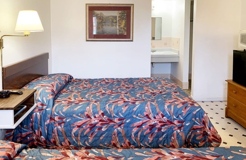 Portsmouth Hotel | Four Keys Inn