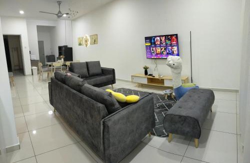 Tebrau House | Four Leaf Clover Residence @ Crest Mount Austin JB