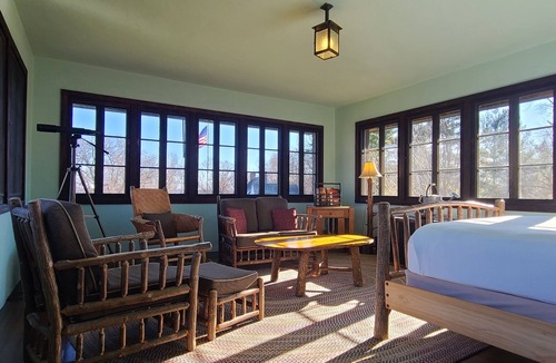 Dubuque Bed & Breakfast | Four Mounds Inn