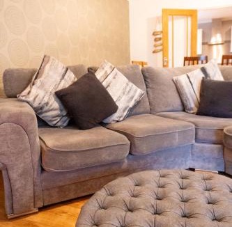 Carlisle House | Four Oaks Cottage