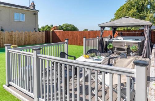 Carlisle House | Four Oaks House