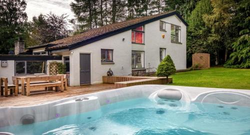 Dulnain Bridge House | Four Pines Lodge