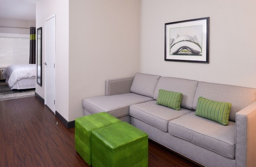 Mount Prospect Hotel | Four Points by Sheraton Mt Prospect O'Hare