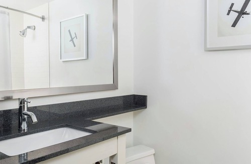 Schiller Park Hotel | Four Points by Sheraton Chicago O'Hare Airport