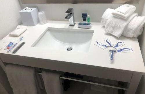 Barrie Hotel | Four Points by Sheraton Barrie