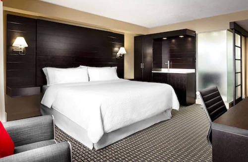 Mississauga Hotel | Four Points by Sheraton Mississauga Meadowvale