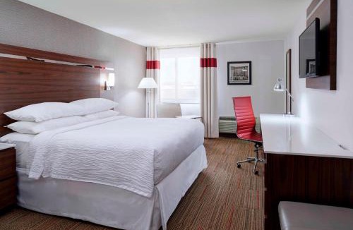 Novi Hotel | Four Points by Sheraton Detroit Novi