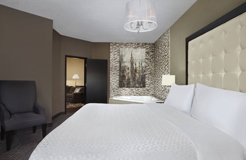 Northwest Calgary Hotel | Four Points by Sheraton Hotel & Suites Calgary West