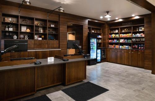 Olathe Hotel | Four Points by Sheraton Kansas City Olathe