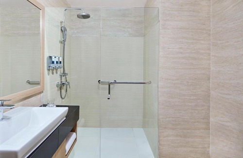 Makassar Hotel | Four Points by Sheraton Makassar