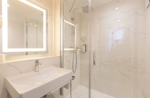 Hincmar Hotel | Four Points by Sheraton Reims Cathédrale