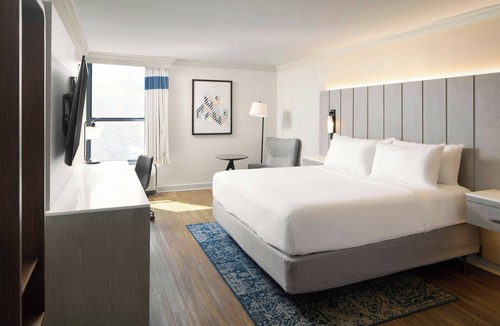 Montrose Hotel | Four Points by Sheraton Richmond Airport