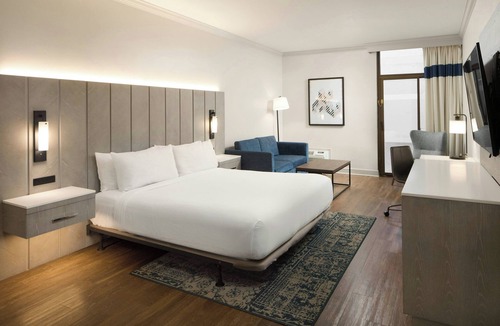 Montrose Hotel | Four Points by Sheraton Richmond Airport