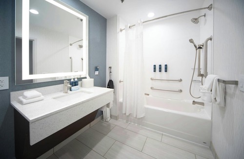 Westover Hotel | Four Points by Sheraton Fayetteville Fort Bragg