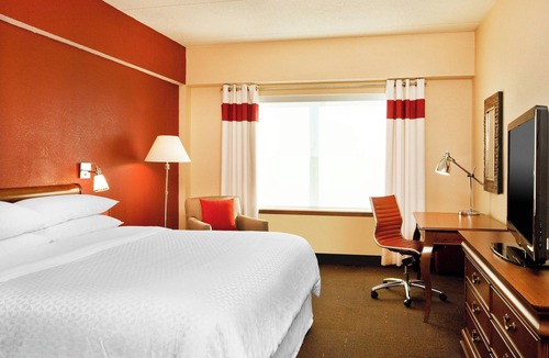 Fairgrounds Hotel | Four Points by Sheraton Louisville Airport