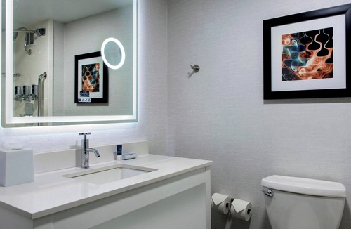 Northeast Philadelphia Hotel | Four Points by Sheraton Philadelphia Northeast