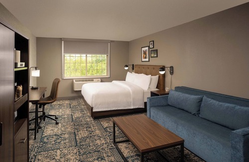 Schaumburg Hotel | Four Points by Sheraton Chicago Schaumburg