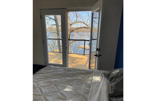 Irondale Cottage | Four Season Family Cottage on Beech Lake