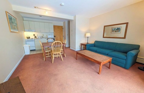 Warren Condo | Four Season Condo: ski, hike, golf & seasonal pool