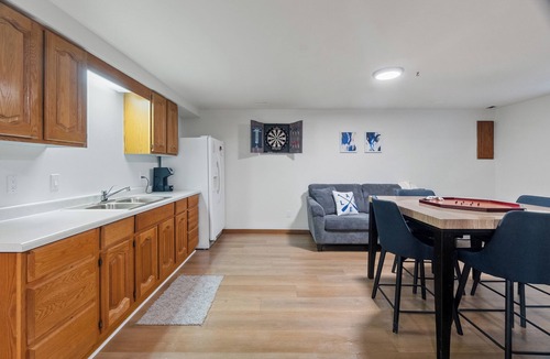 Dashwood Cottage | Four-Season Cottage with Beach Access Near Grand Bend