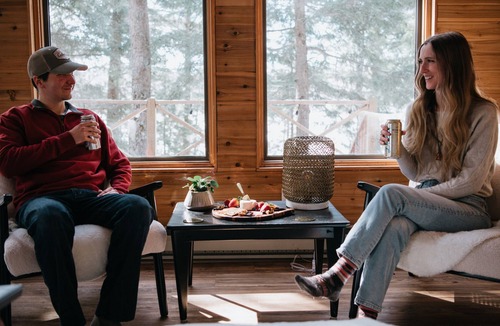 South River Cottage | Four Season Cozy Cottage on the Lake.
