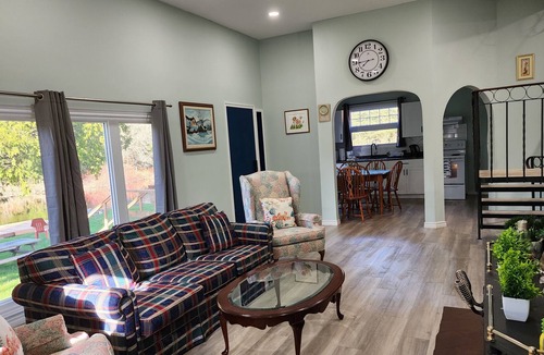 Irondale Cottage | Four Season waterfront Cottage on Irondale River over