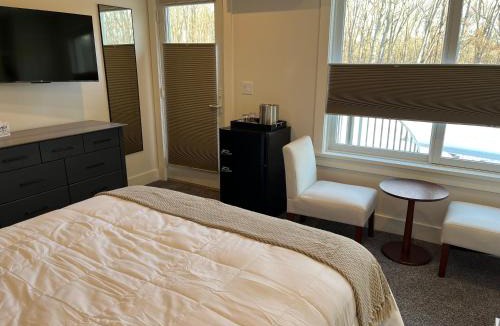 Lakeville Bed & Breakfast | Four Seasons For Fun Bed & Breakfast