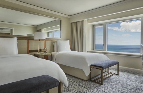 Near North Side Hotel | Four Seasons Hotel Chicago
