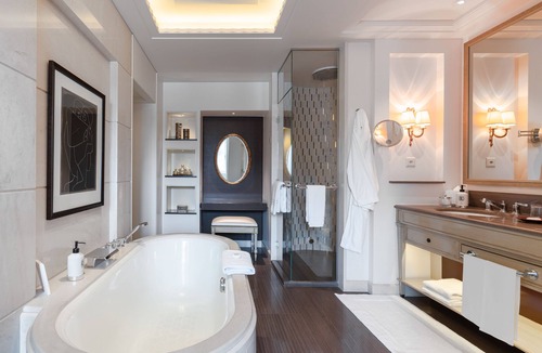 Saint-Gervais Les Bergues Hotel | Four Seasons Hotel des Bergues Geneva