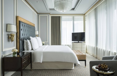Senayan Hotel | Four Seasons Hotel Jakarta