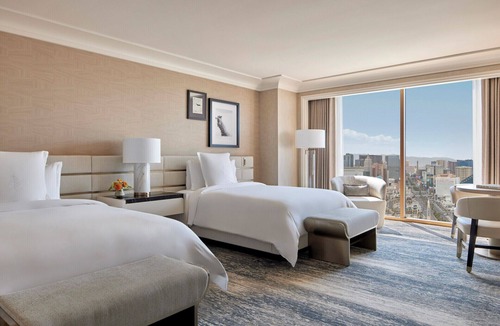 Las Vegas Strip Resort | Four Seasons Hotel Las Vegas