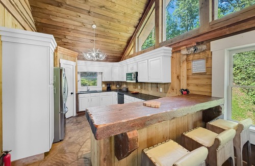 Cashes Valley Cabin | Four Seasons Mountain Escape - Riverfront | Pet Friendly | Hot Tub