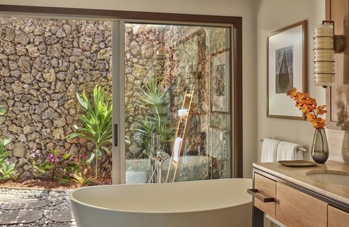 Kaupulehu Resort | Four Seasons Resort Hualalai