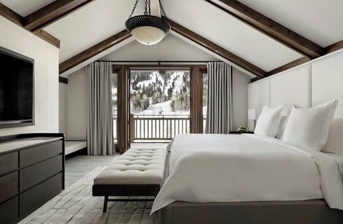Teton Village Hotel | Four Seasons Resort Jackson Hole