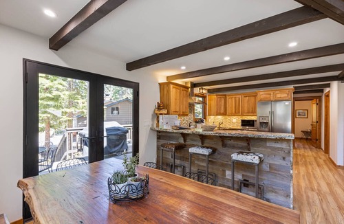 Carnelian Bay House | Four Summits- Hot Tub- Pool Table- Close to Lake